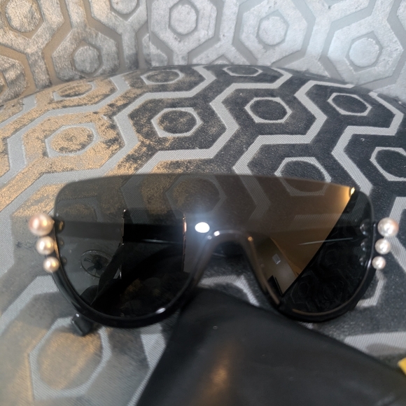 FENDI 0296S 807 BLACK -PEARL SUNGLASSES - Picture 3 of 6